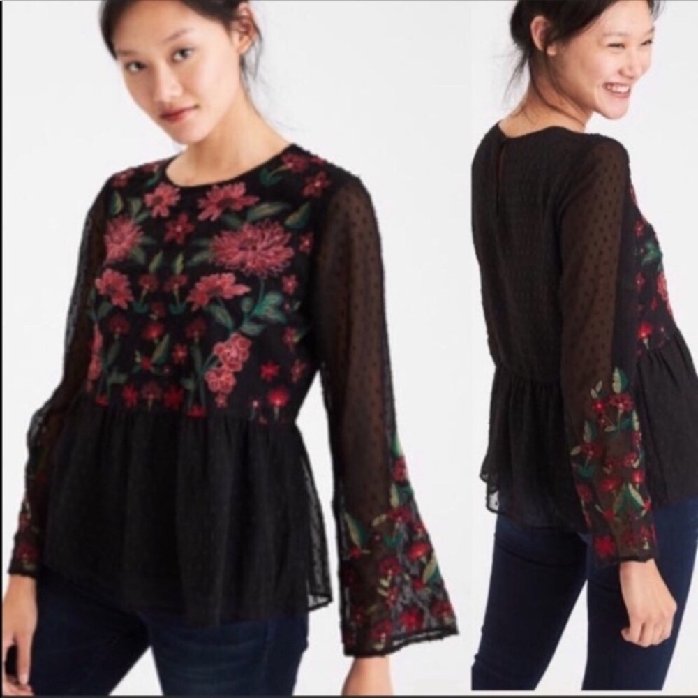 AE | Swiss Dot Bell Sleeve Embroidered Top